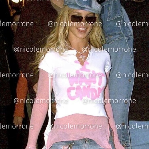 ISO Juicy Couture - I Want Candy Vintage Graffiti Graphic Tee Y2K 2000s Britney - Picture 1 of 5
